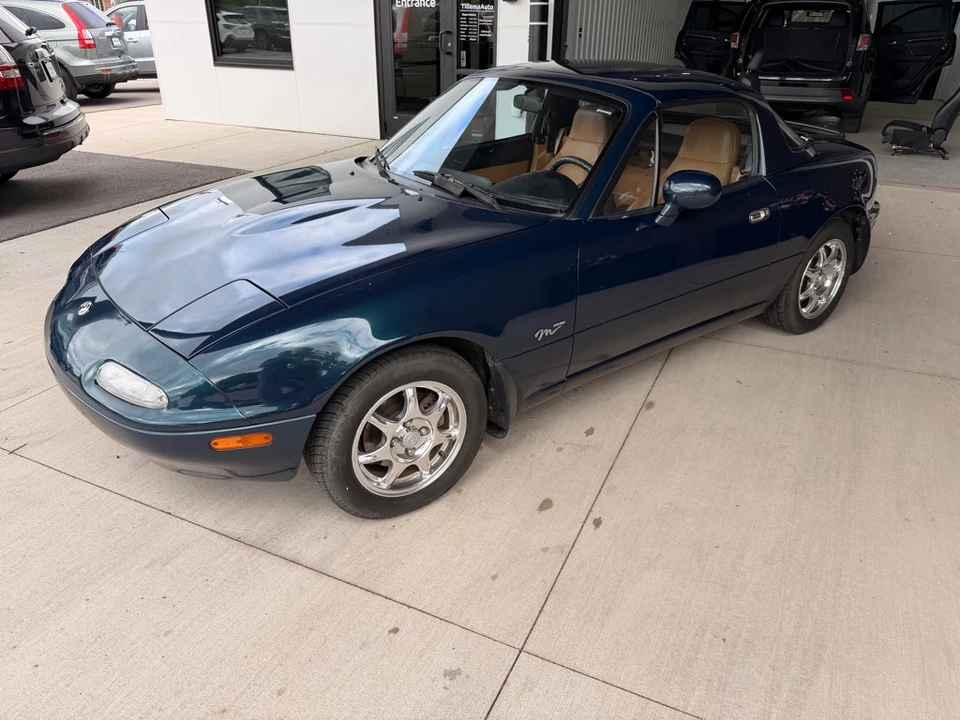 1994 Mazda NA MX-5 Miata - Image 2 of 20