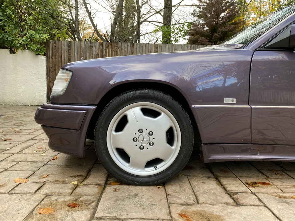 1994 Mercedes-Benz W124 E-Class - Image 14 of 31