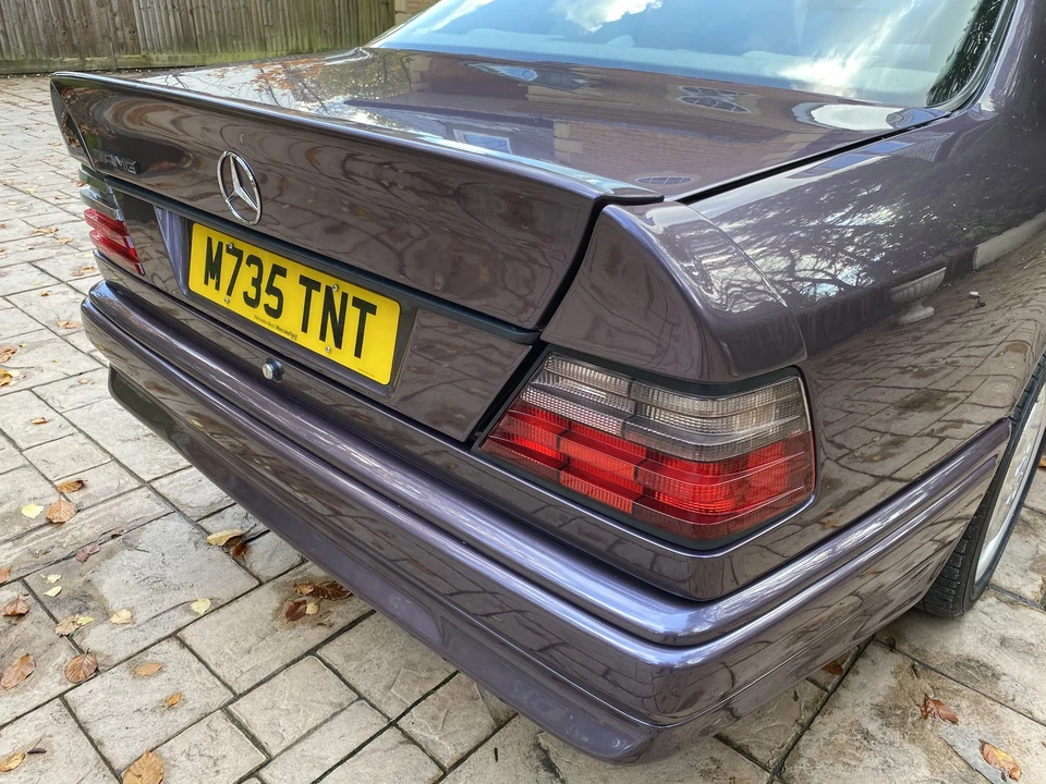 1994 Mercedes-Benz W124 E-Class - Image 11 of 31