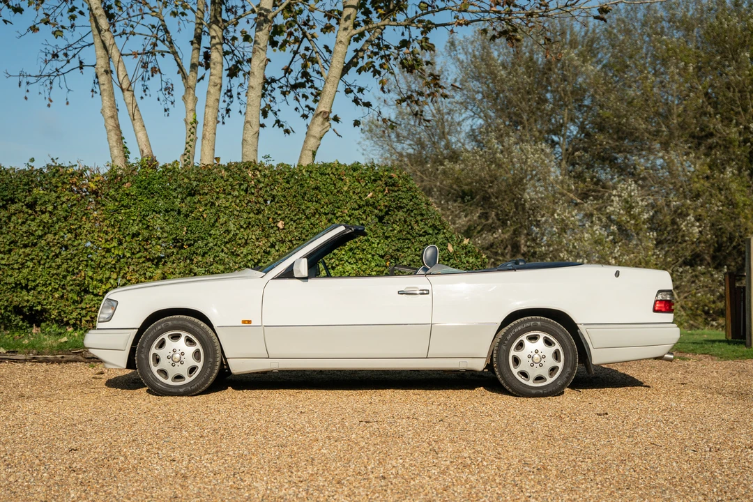 1994 Mercedes-Benz W124 E-Class - Image 17 of 31