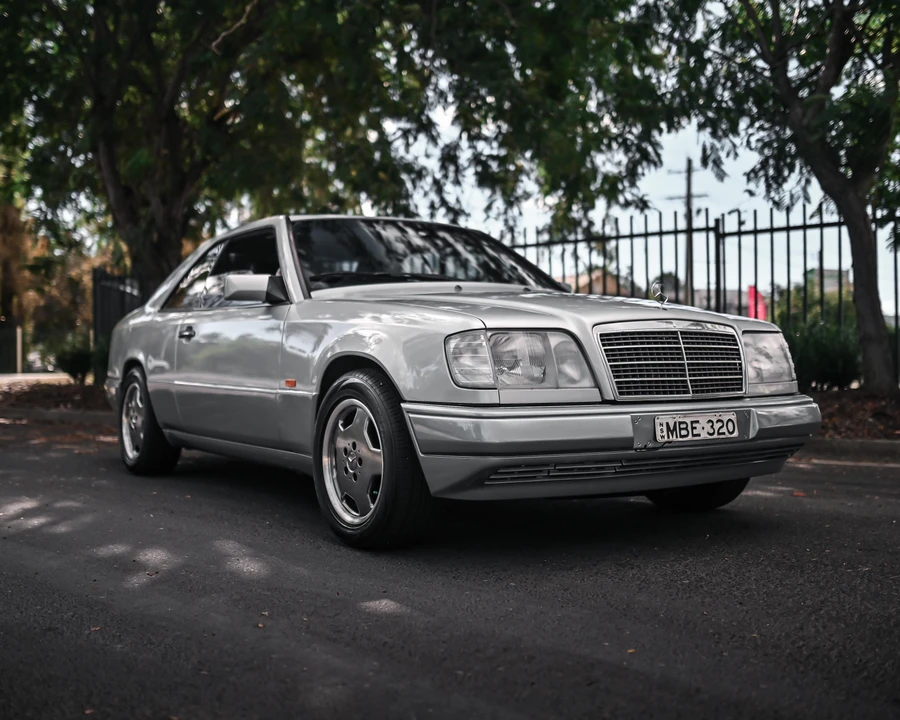 1994 Mercedes-Benz W124 E-Class - Image 2 of 29