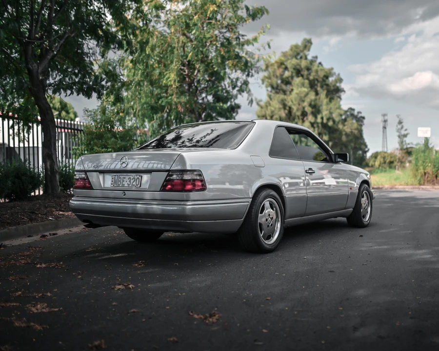 1994 Mercedes-Benz W124 E-Class - Image 8 of 29