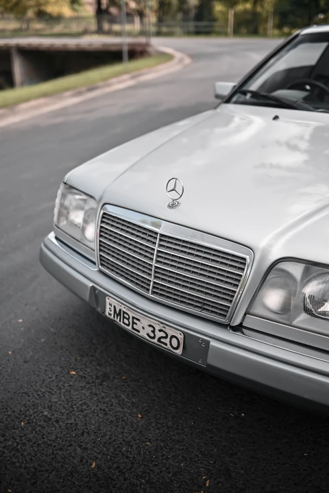 1994 Mercedes-Benz W124 E-Class - Image 14 of 29