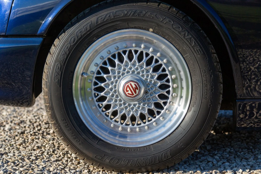 1994 MG RV8 - Image 19 of 30