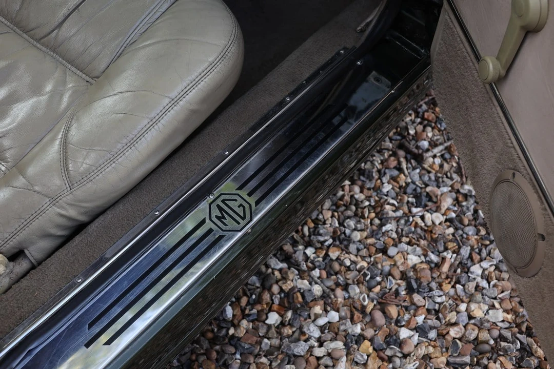 1994 MG RV8 - Image 30 of 30