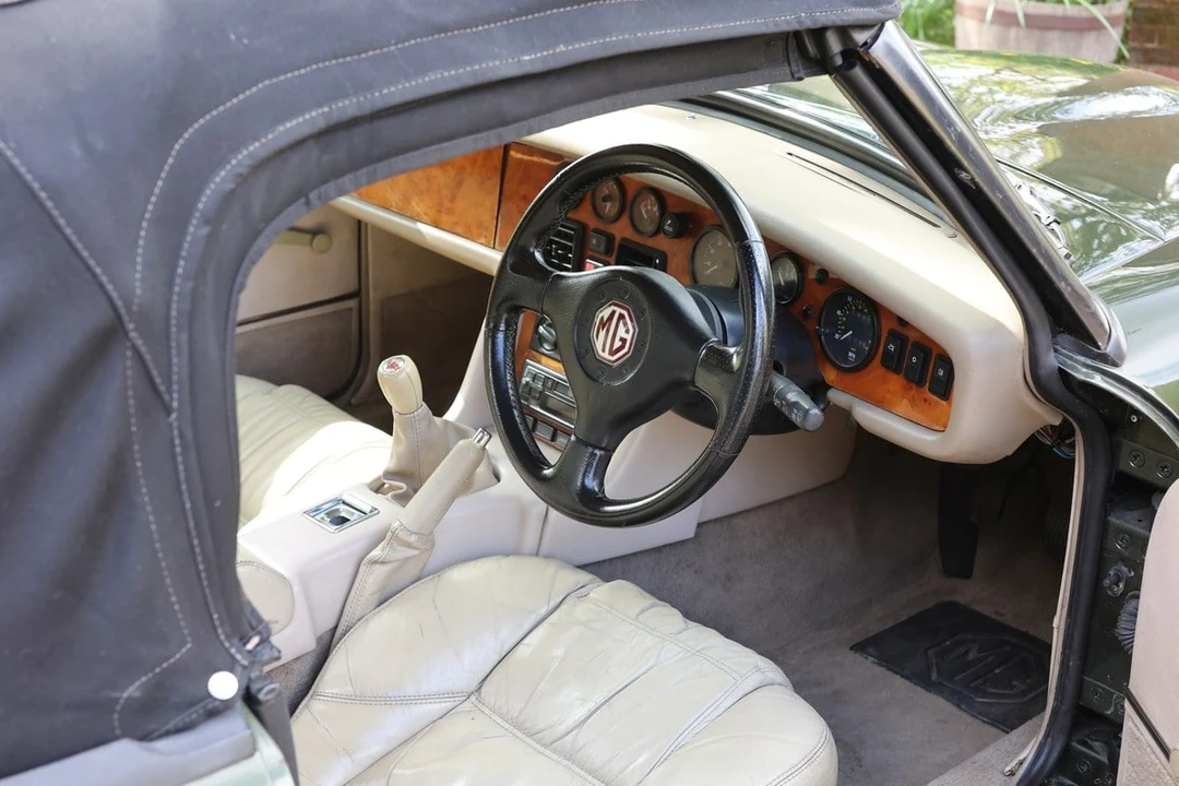 1994 MG RV8 - Image 29 of 30