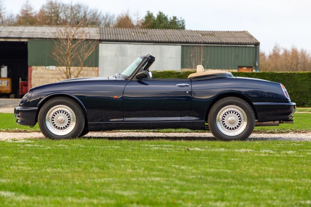 1994 MG RV8 - Image 8 of 30