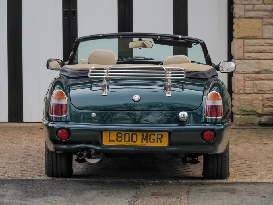 1994 MG RV8 - Image 18 of 30