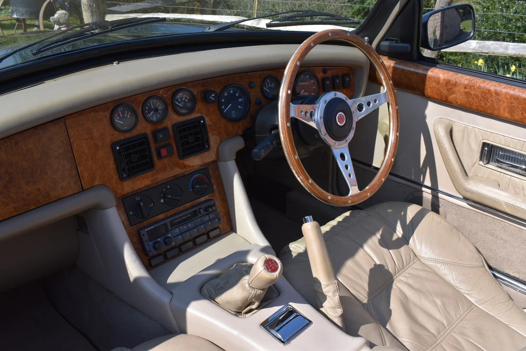 1994 MG RV8 - Image 21 of 30