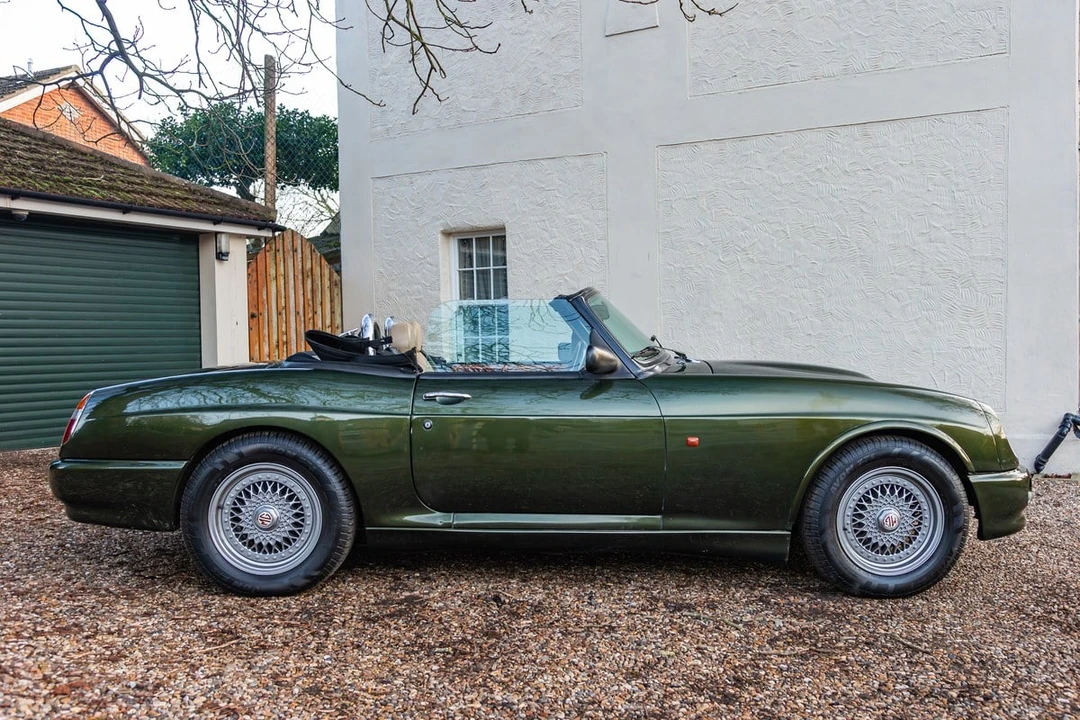 1994 MG RV8 - Image 10 of 30