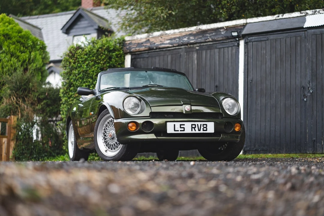1994 MG RV8 - Image 3 of 30