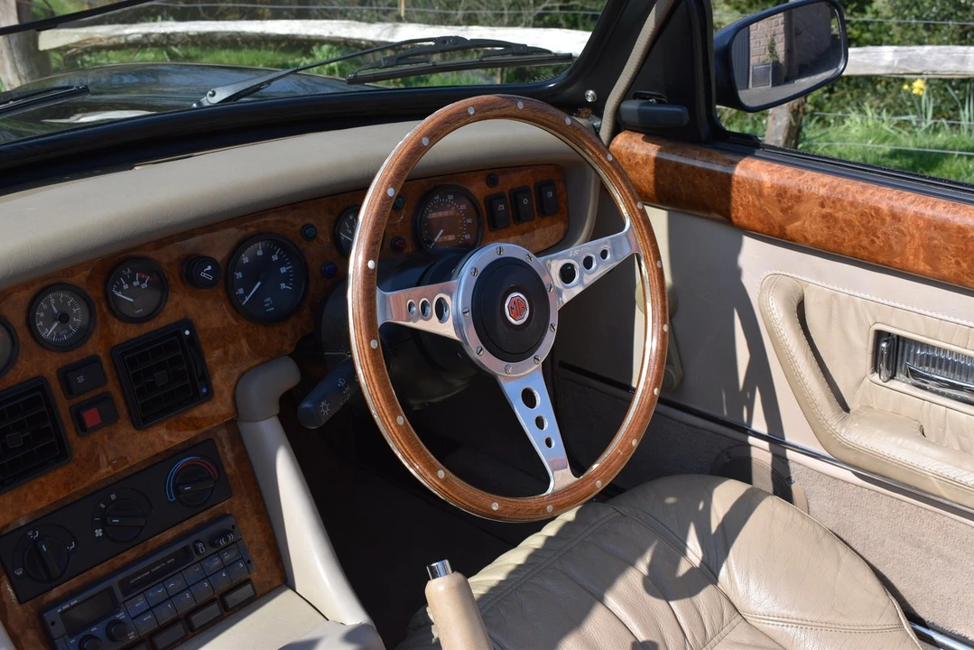1994 MG RV8 - Image 20 of 30