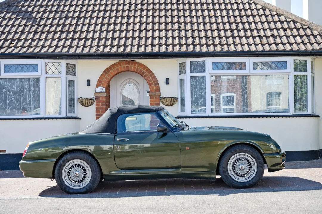 1994 MG RV8 - Image 10 of 30