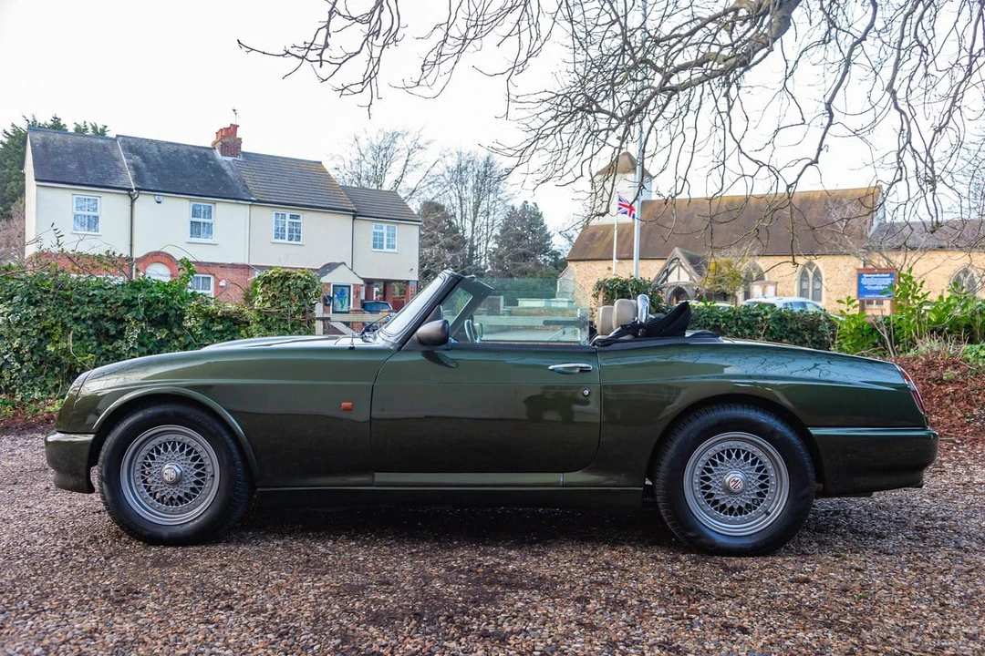 1994 MG RV8 - Image 12 of 30
