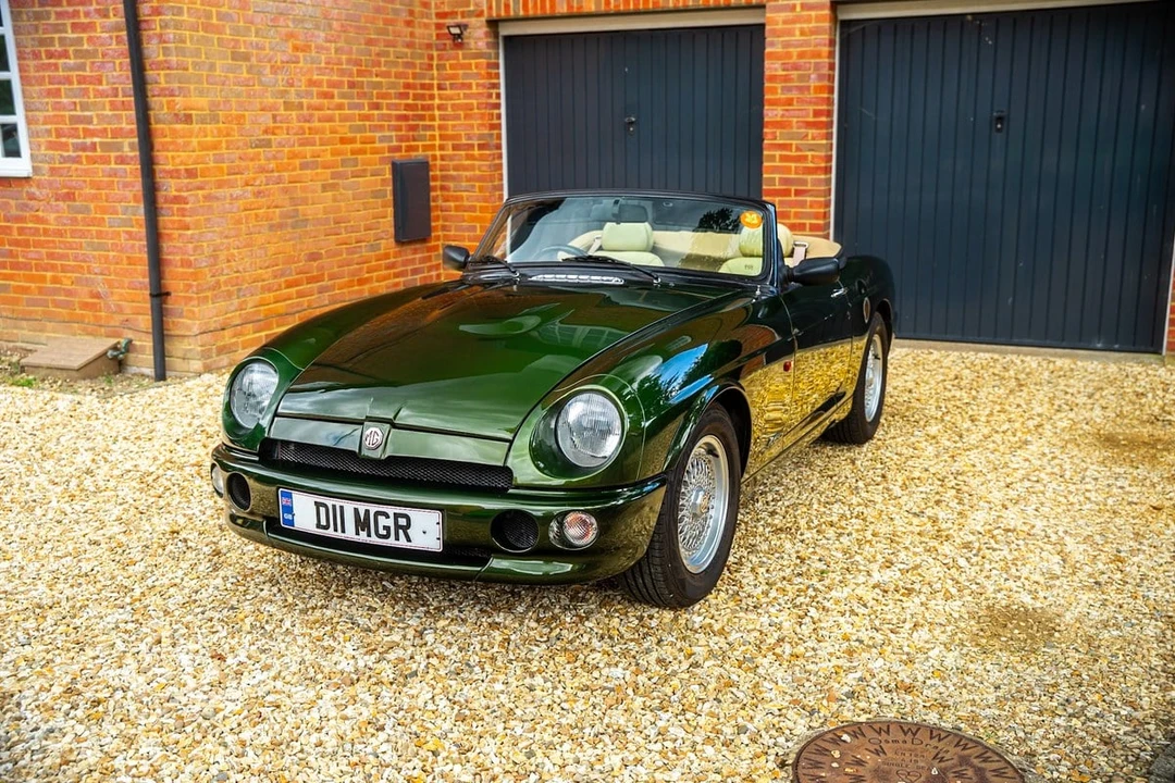 1994 MG RV8 - Image 14 of 30