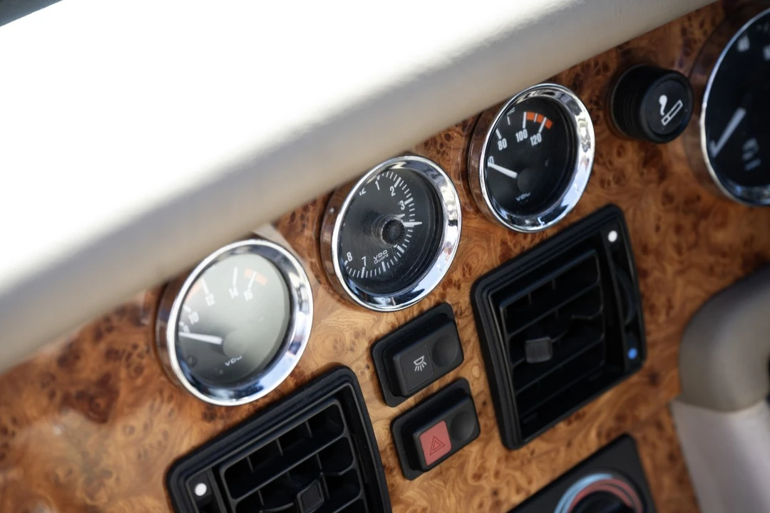 1994 MG RV8 - Image 28 of 30