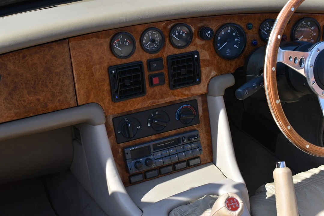 1994 MG RV8 - Image 22 of 30