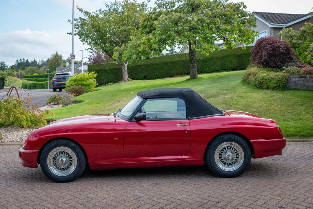 1994 MG RV8 - Image 26 of 30