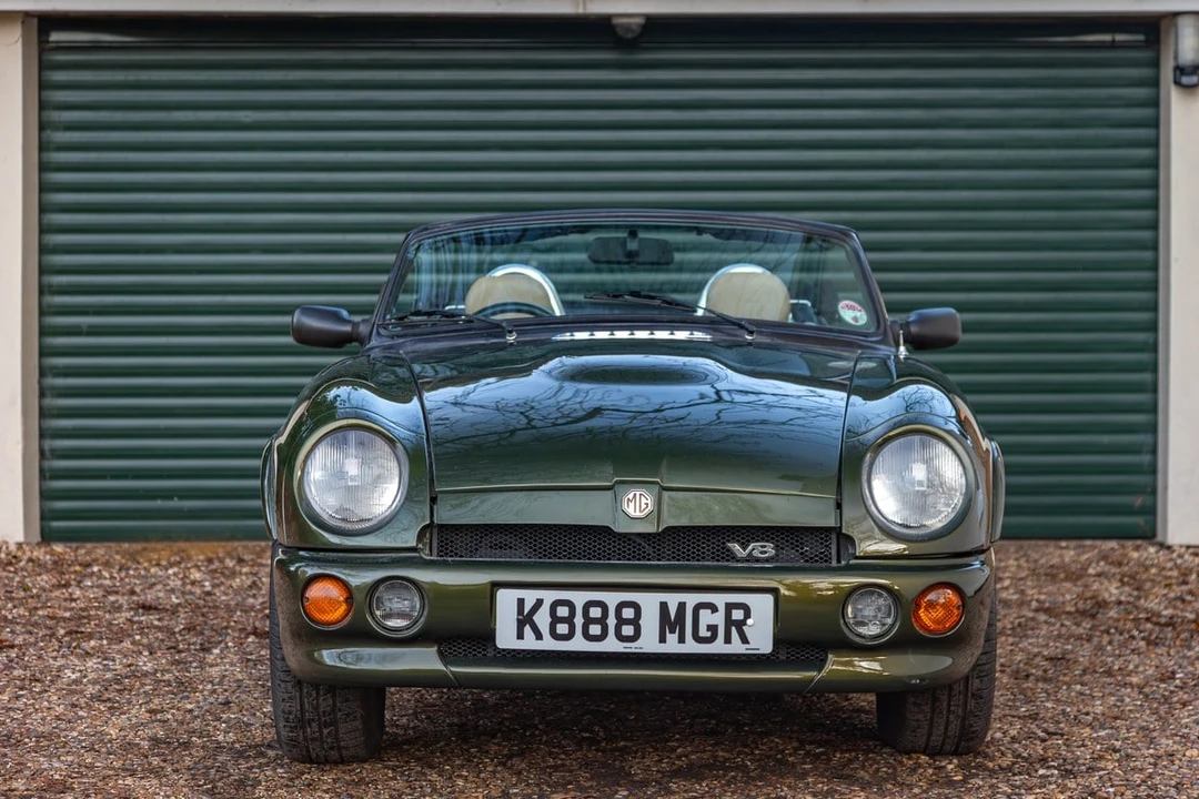 1994 MG RV8 - Image 2 of 30