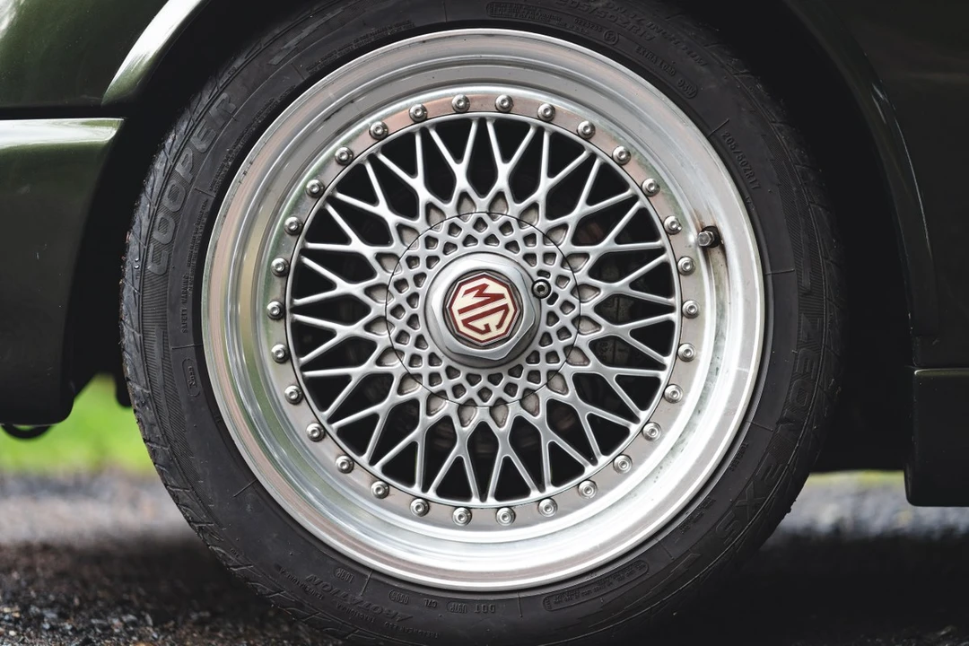 1994 MG RV8 - Image 17 of 30