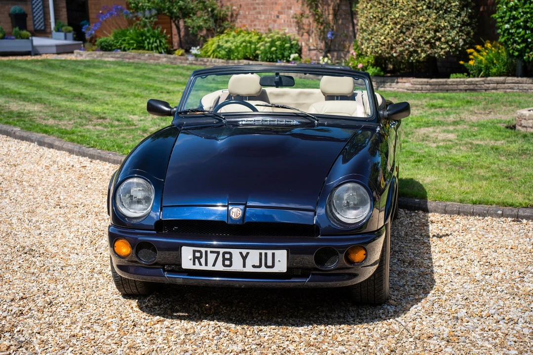 1998 MG RV8 - Image 5 of 30