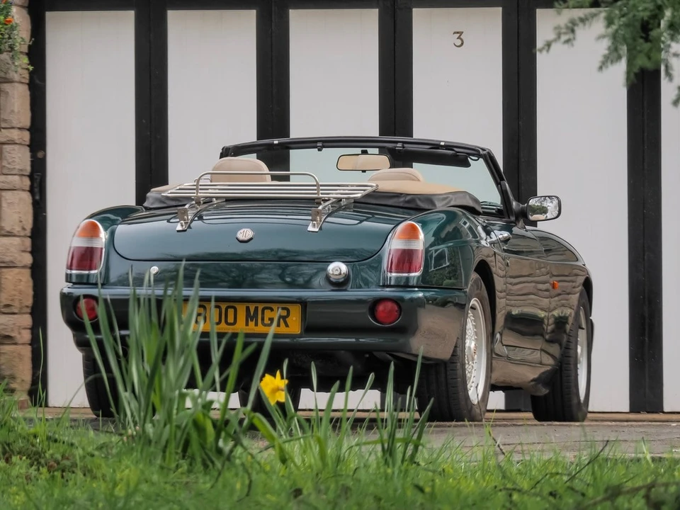 1994 MG RV8 - Image 14 of 30