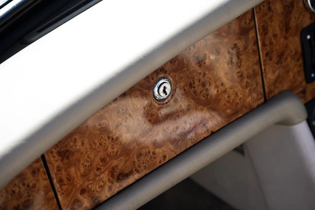 1994 MG RV8 - Image 26 of 30