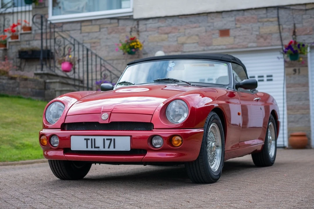 1994 MG RV8 - Image 17 of 30