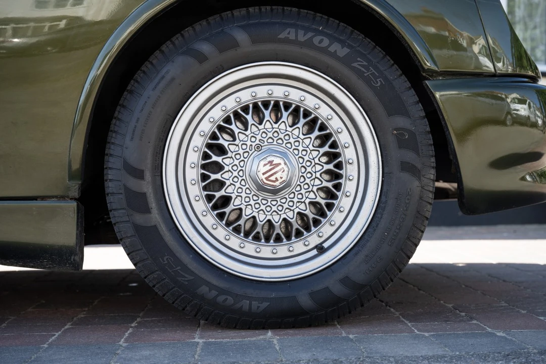 1994 MG RV8 - Image 21 of 30