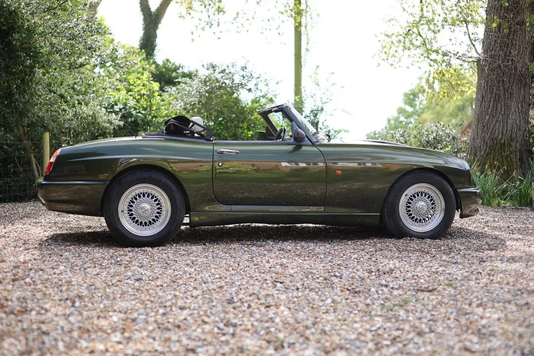 1994 MG RV8 - Image 2 of 30