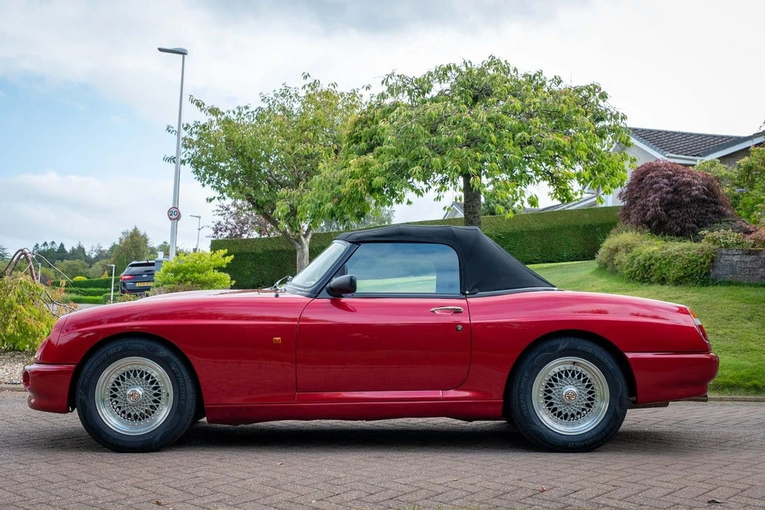 1994 MG RV8 - Image 28 of 30