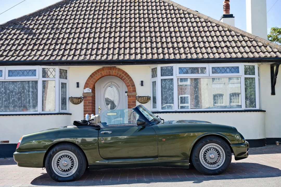1994 MG RV8 - Image 5 of 30