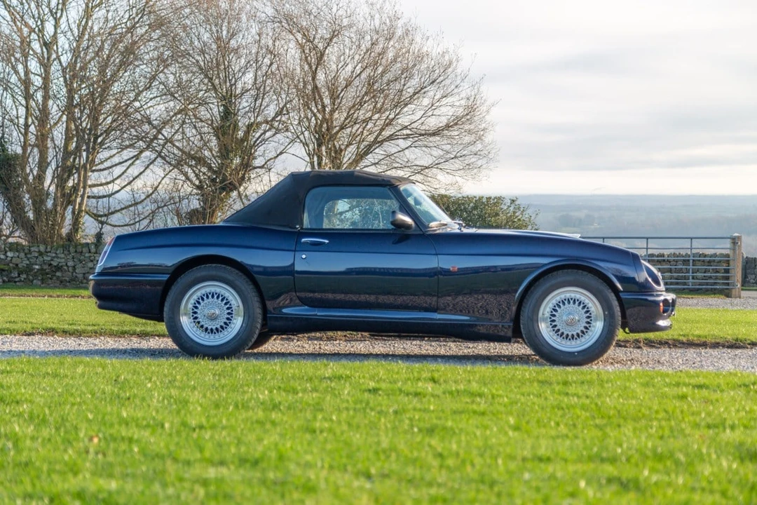 1994 MG RV8 - Image 14 of 30