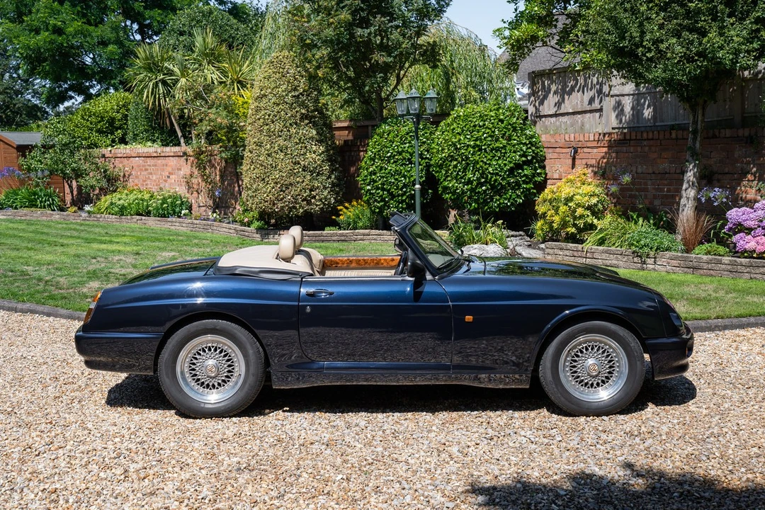 1998 MG RV8 - Image 8 of 30
