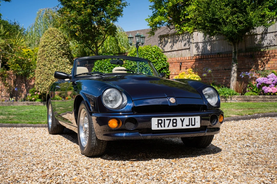 1998 MG RV8 - Image 4 of 30