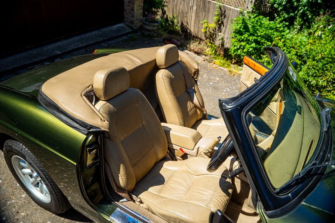 1994 MG RV8 - Image 9 of 30