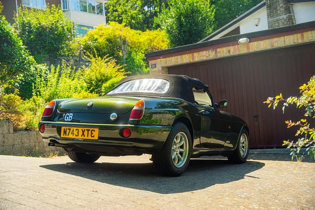 1994 MG RV8 - Image 25 of 30