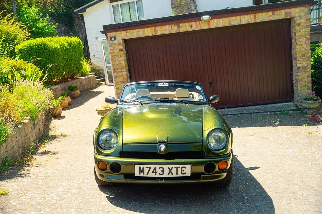 1994 MG RV8 - Image 3 of 30