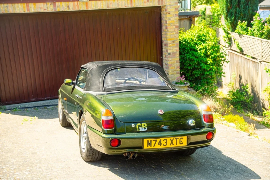 1994 MG RV8 - Image 18 of 30