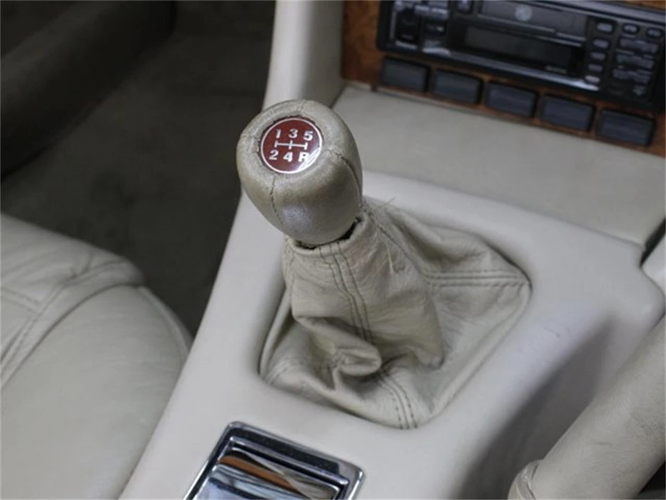 1994 MG RV8 - Image 13 of 31