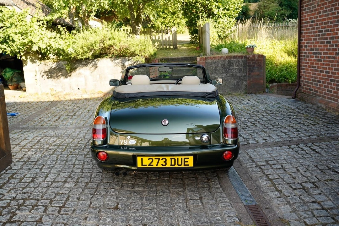 1994 MG RV8 - Image 9 of 31