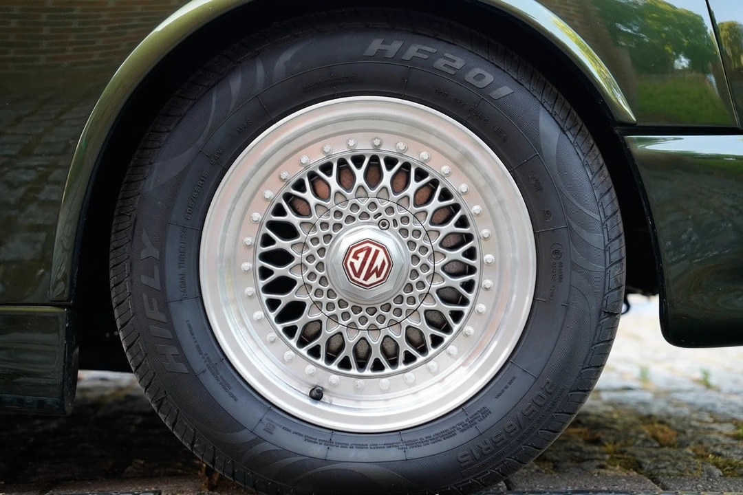 1994 MG RV8 - Image 27 of 31