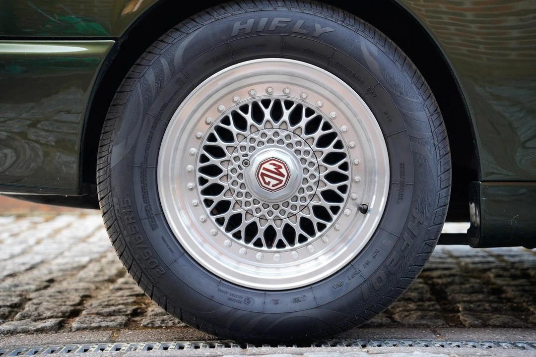 1994 MG RV8 - Image 26 of 31