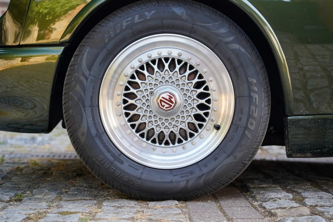 1994 MG RV8 - Image 25 of 31