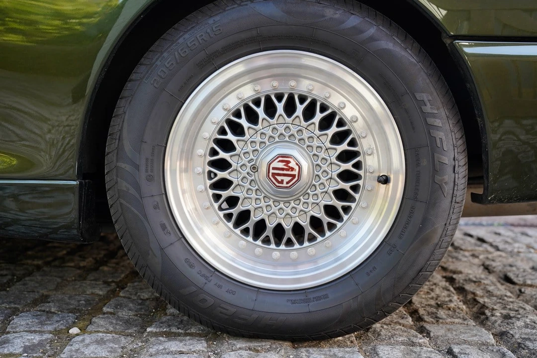 1994 MG RV8 - Image 24 of 31