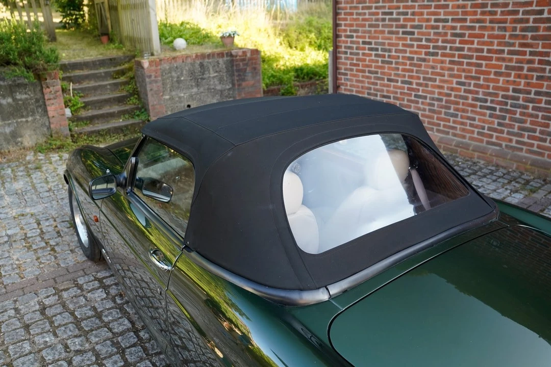 1994 MG RV8 - Image 5 of 31