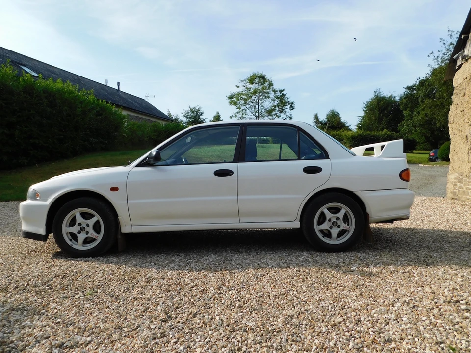1994 Mitsubishi Lancer Evolution II 5th Gen - Image 10 of 31