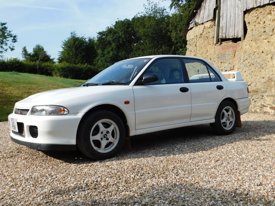 1994 Mitsubishi Lancer Evolution II 5th Gen - Image 11 of 31