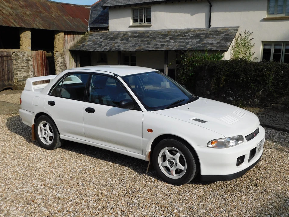1994 Mitsubishi Lancer Evolution II 5th Gen - Image 15 of 31