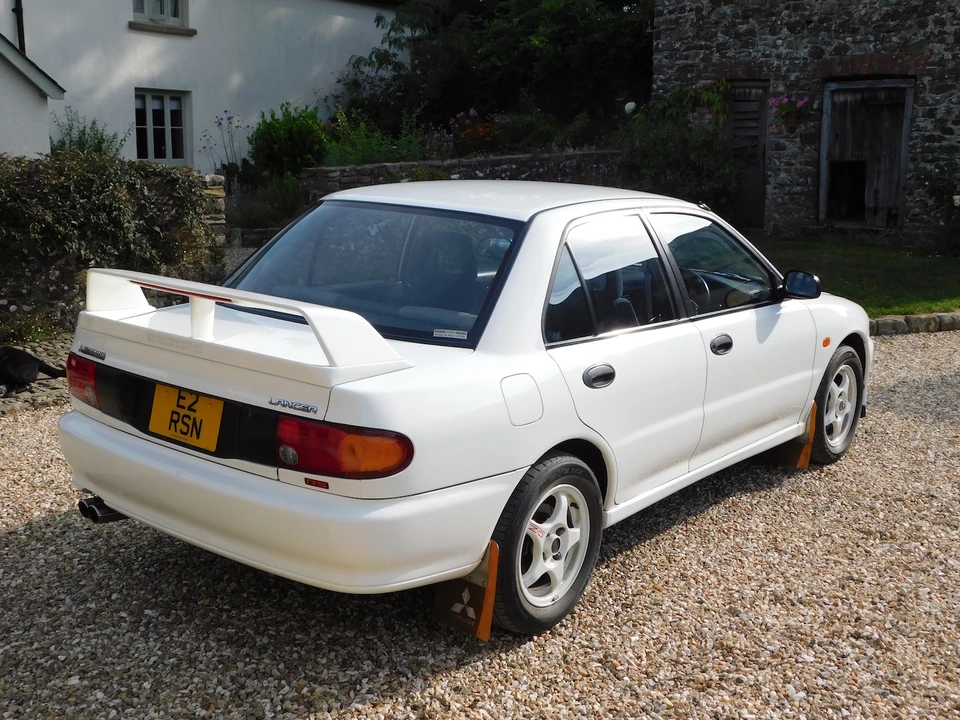 1994 Mitsubishi Lancer Evolution II 5th Gen - Image 18 of 31